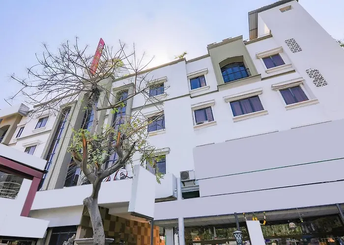 Hotel Elite Suites Mount Road